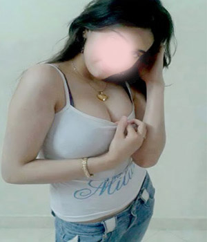 Hot Housewife Escorts Call Girls Service in Agra